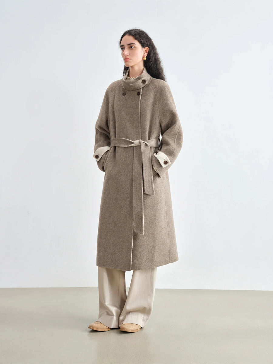 Manteau long femme taupe ceinturé col montant double boutonnage