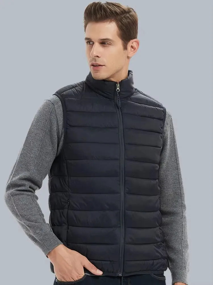 Chaleco acolchado ligero de hombre, con cuello alto, cremallera y colores lisos