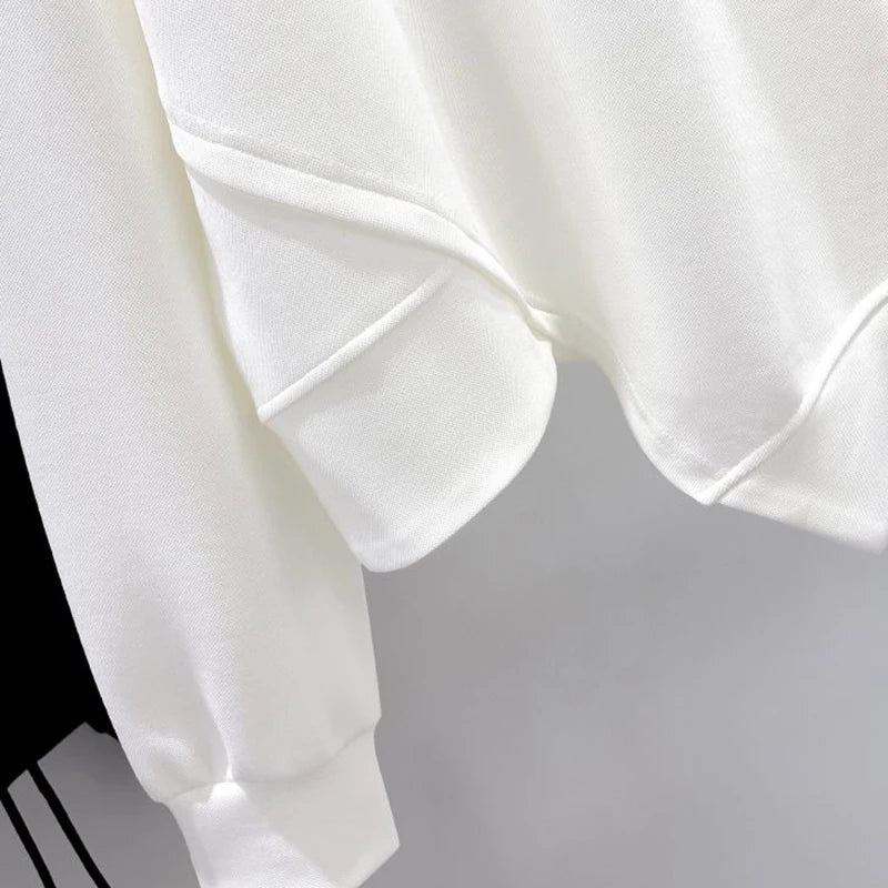 Sudadera asimétrica con cuello redondo, bolsillo decorativo y cordones - Negro o blanco