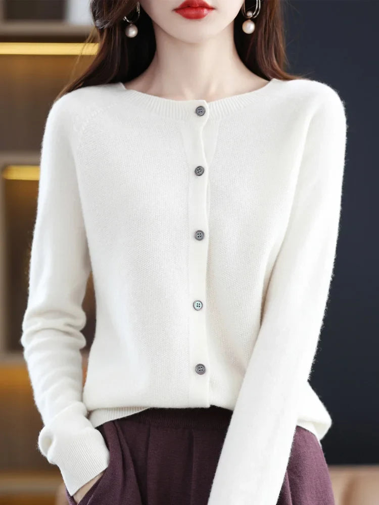 Weicher Damen-Cardigan mit Rundhalsausschnitt, Knöpfen und langen Ärmeln, Grau