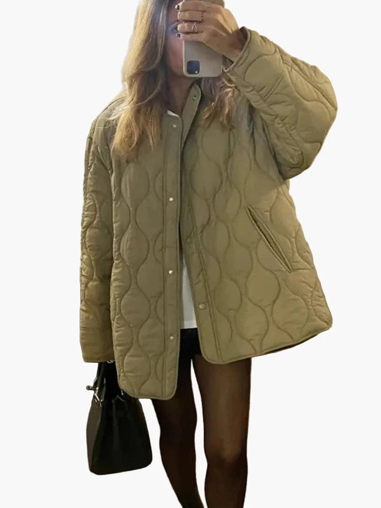 Oversize quiltet damejakke i urban afslappet stil