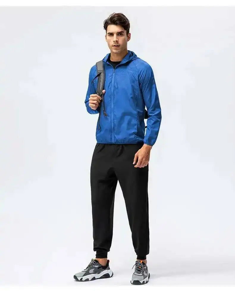 Leichte Unisex-Kapuzenjacke mit Reißverschluss