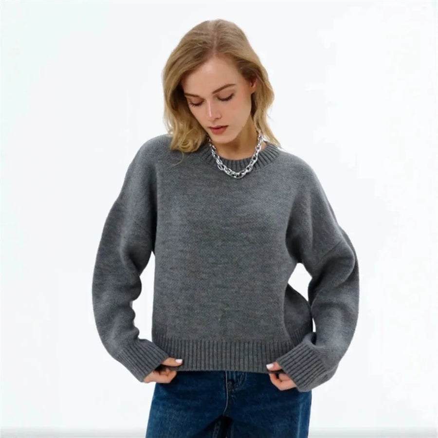 Suéter informal de punto para mujer, cuello redondo, corte relajado y disponible en varios colores