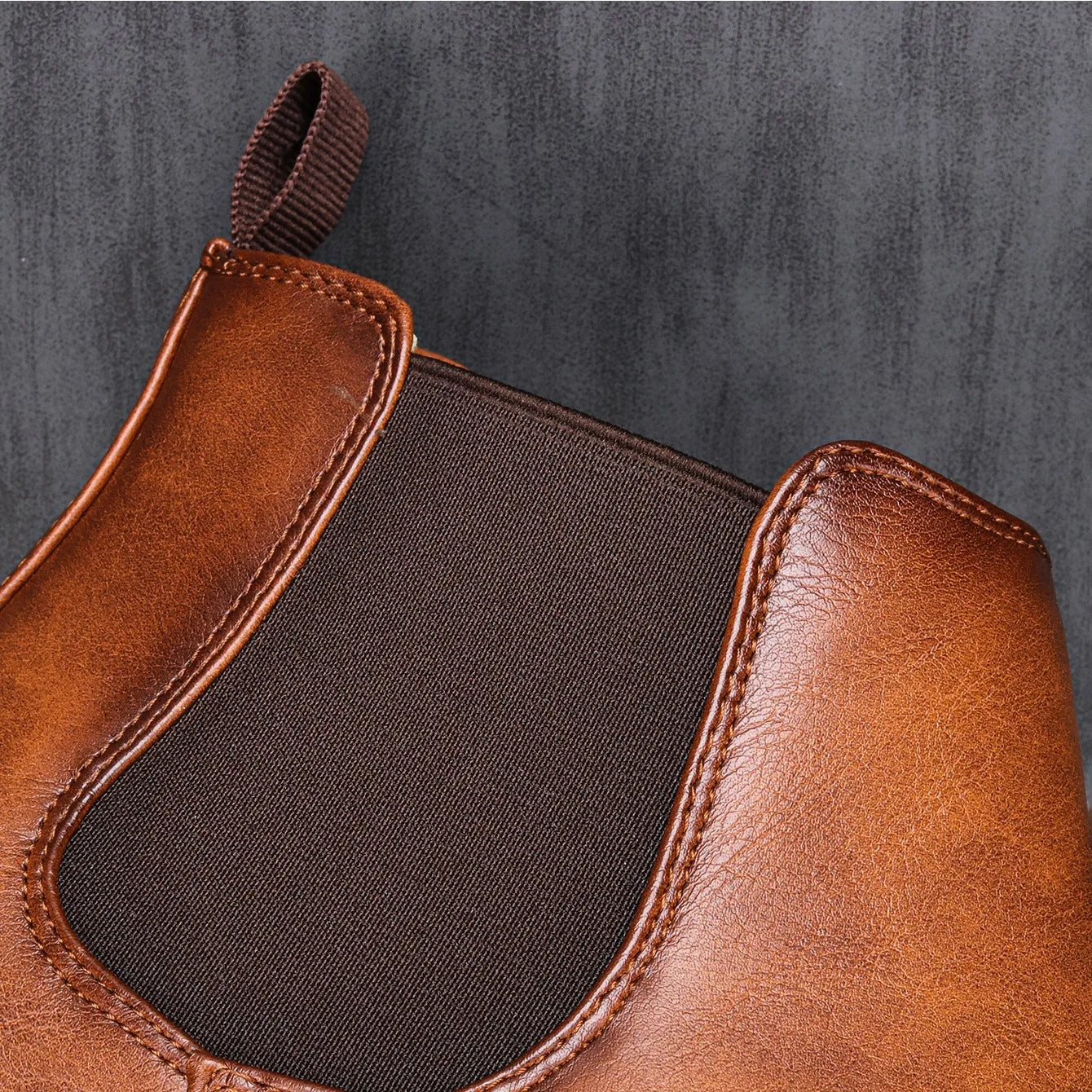 Bottes Chelsea classiques pour homme style urbain et élégance polyvalente