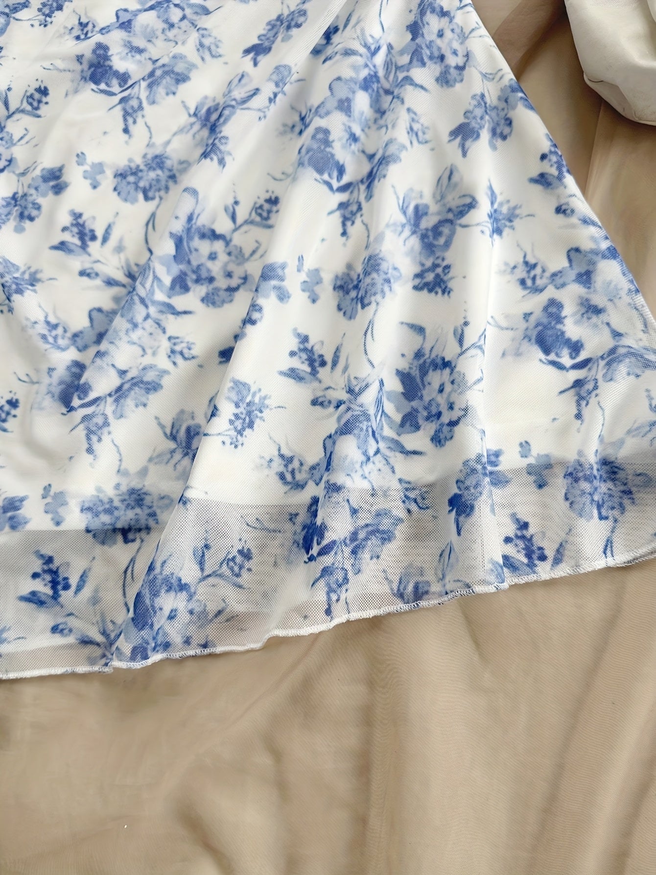 Abito estivo donna stile elegante con spalline sottili, stampa floreale per uscite e vacanze