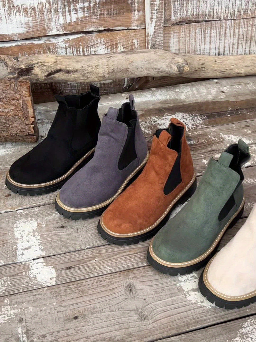 Women's Chelsea boots in soft material, lug sole, solid color