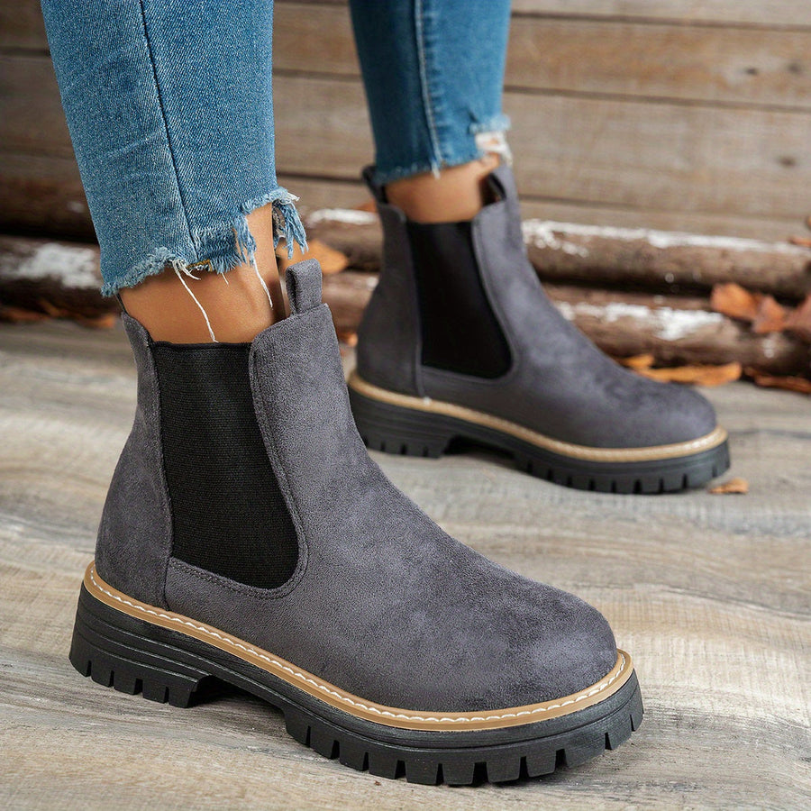 Women's Chelsea boots in soft material, lug sole, solid color