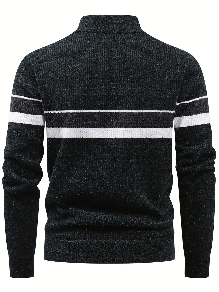 Beige varm herrepullover med høj krave, lynlås og vandrette striber