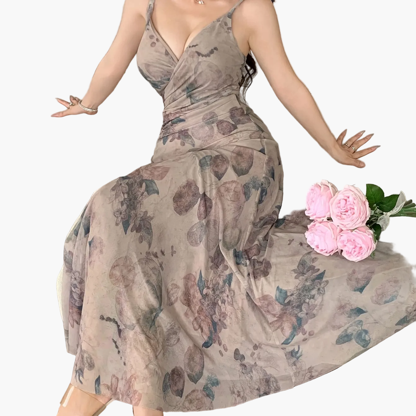 Elegantes langes Damenkleid im boho-chicen Stil mit floralem Druck für besondere Anlässe