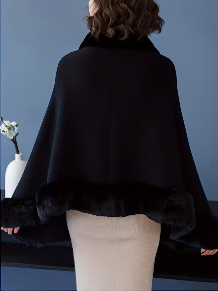 Eleganter, weit geschnittener Damen-Cape-Poncho mit Kragen und Kunstpelzbesatz für den Winter