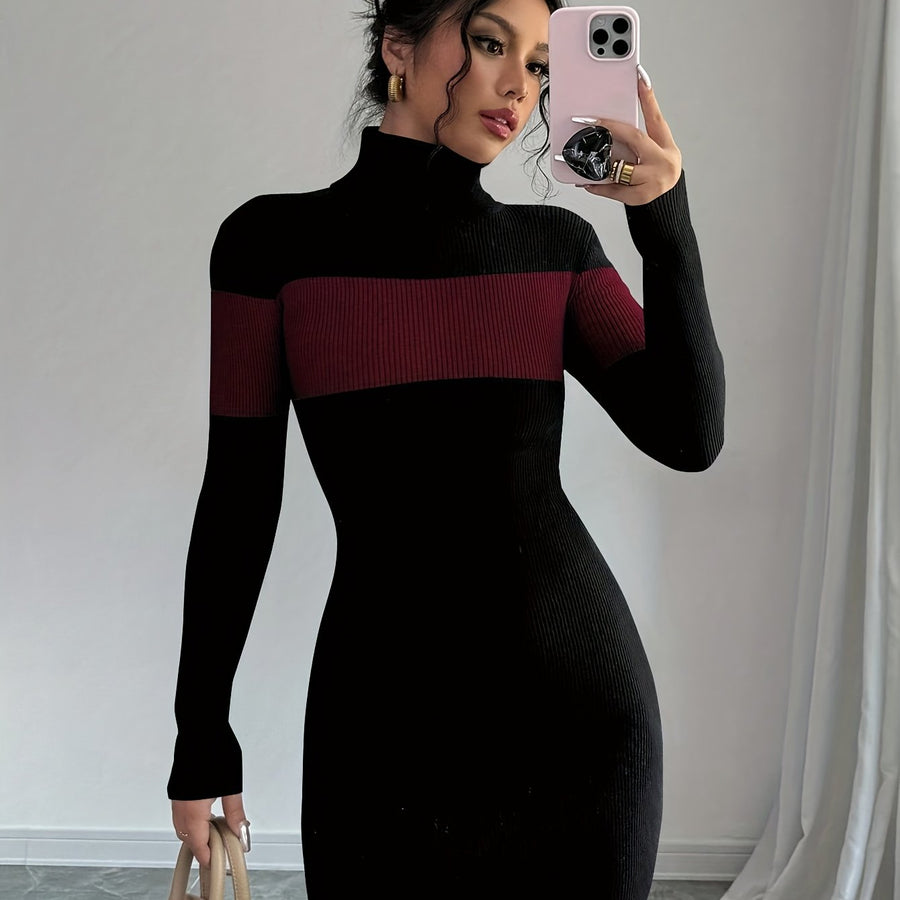 Robe pull moulante côtelée à col roulé femme bicolore noir et écru