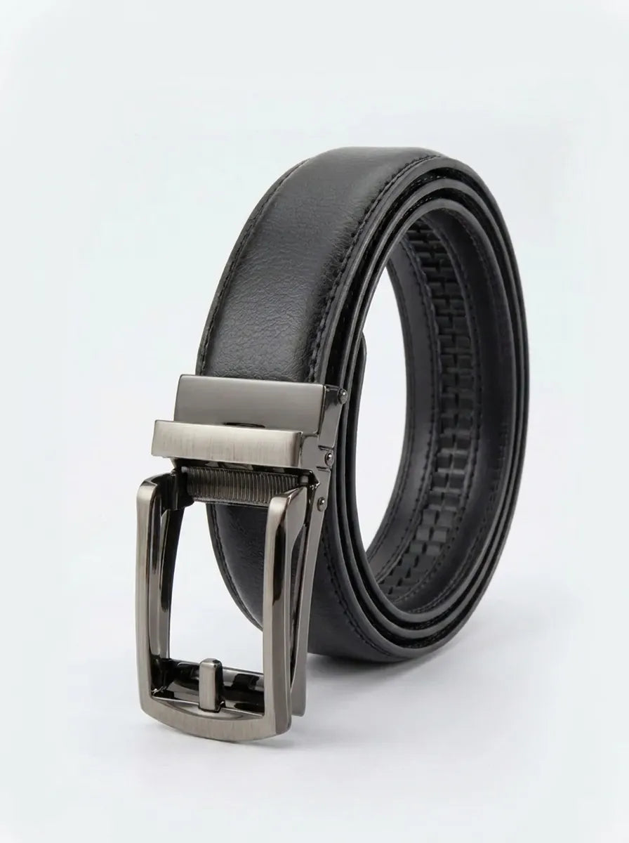 Cinturón para hombre con hebilla automática de material con aspecto de cuero