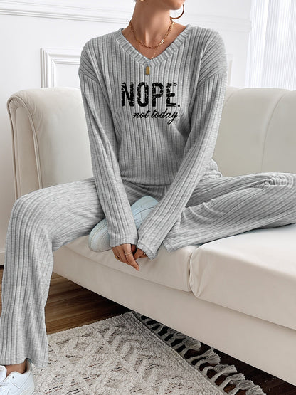 Ensemble côtelé Femme avec inscription "NOPE not today", col en V et pantalon large