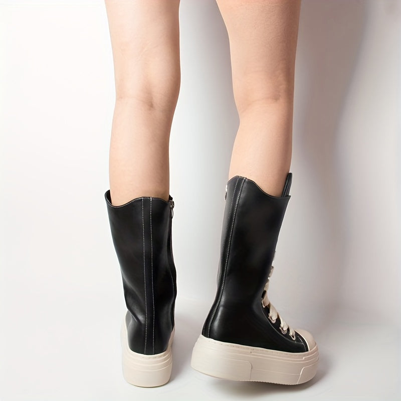Bottes montantes noires à lacets blancs, style basket, semelle plateforme