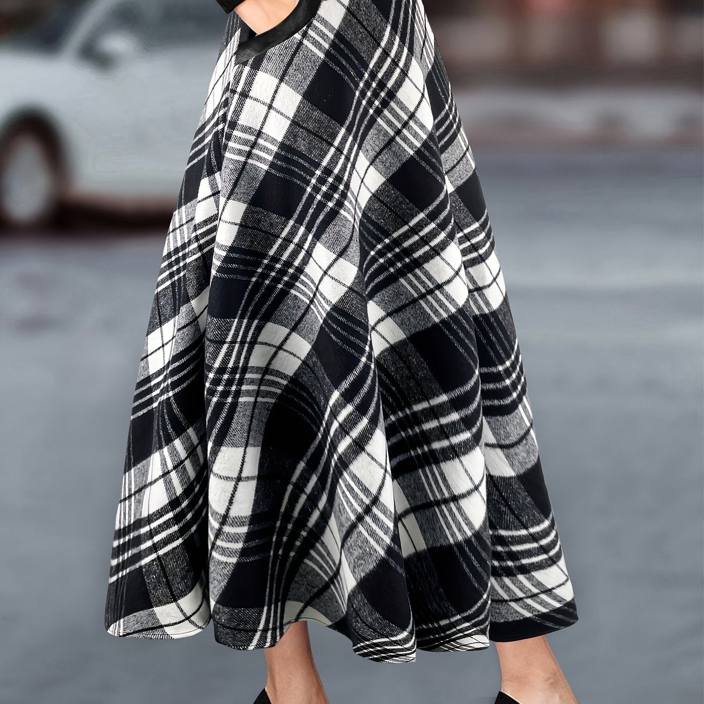Jupe longue évasée à carreaux style écossais noir et blanc pour femme