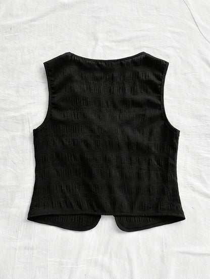 Gilet sans manches femme style bohème à nouer devant pour look décontracté et estival