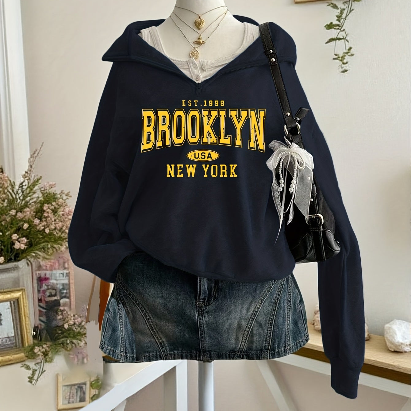 Sweat-shirt col zippé brodé Brooklyn à manches longues pour femme