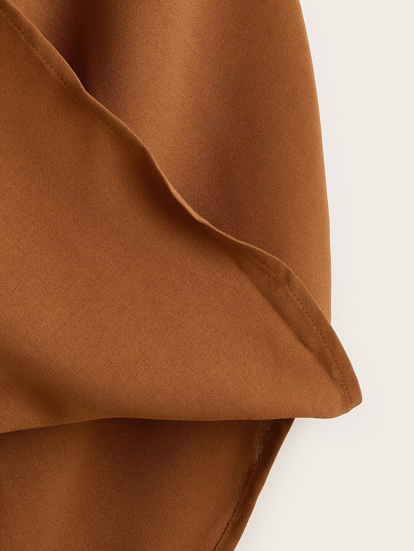 Women's Sleeveless Draped Halter Neck Blouse for Chic and Versatile Outfits