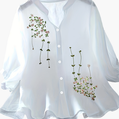 Elegant damebluse med blomsterbroderi i sommerstil til kontor eller udflugt
