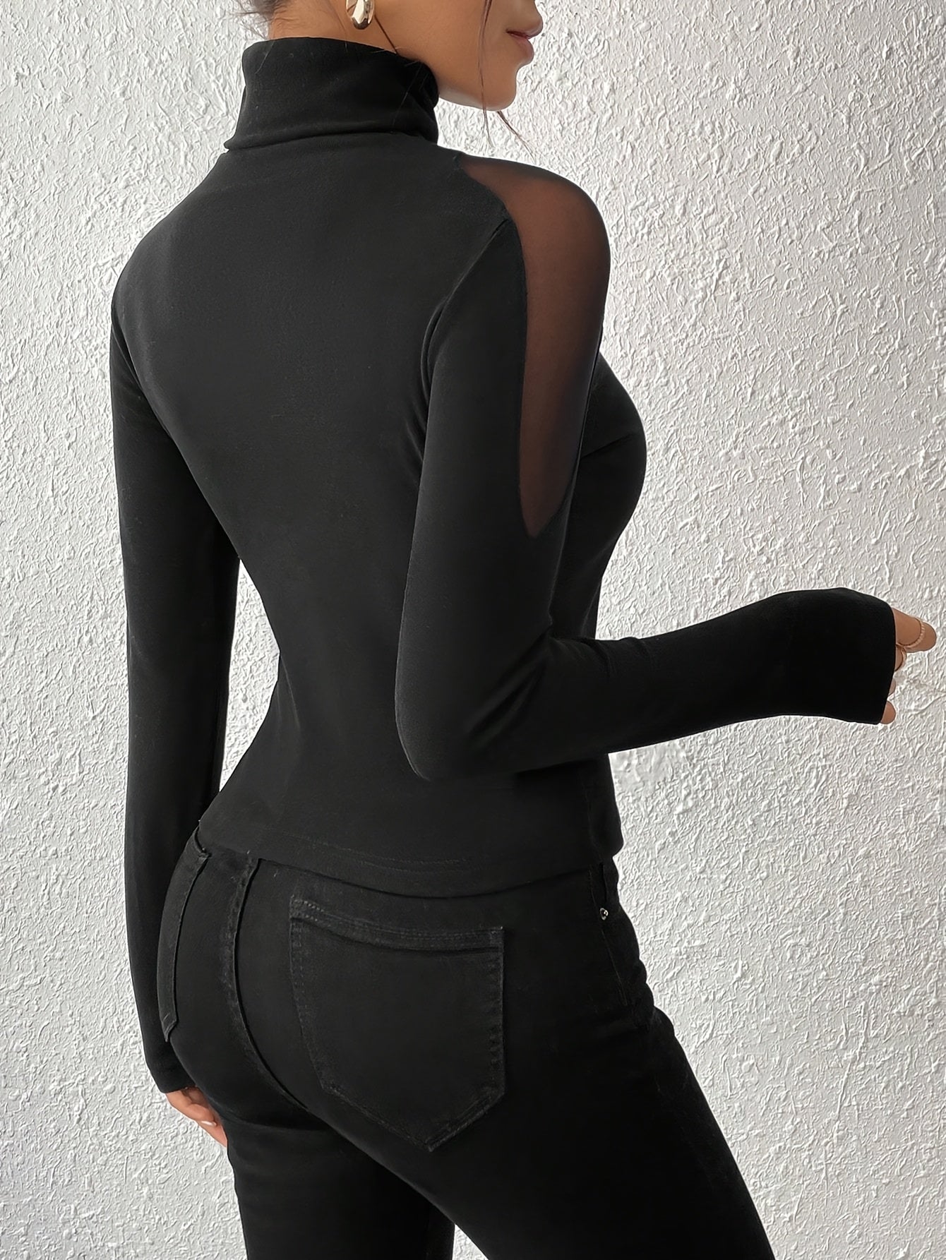 Haut moulant femme col roulé noir manches longues transparentes épaules