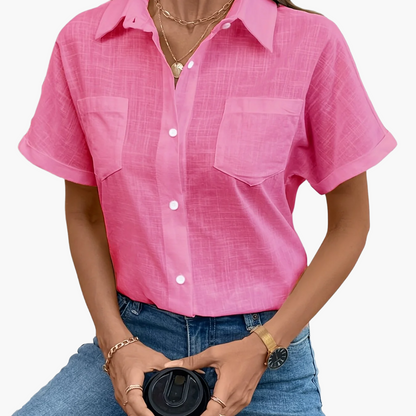 Camisa casual de mujer con mangas cortas y estampado de pájaros para un look chic primavera verano