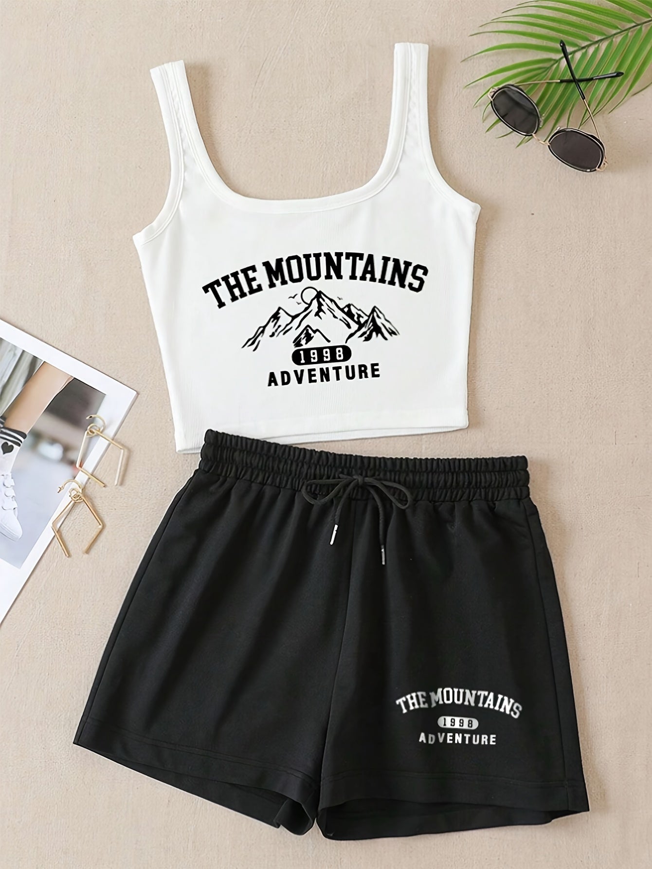 Ensemble Décontracté Femme Style Aventure Montagne – Top Court et Short, Look Sportif et Estival
