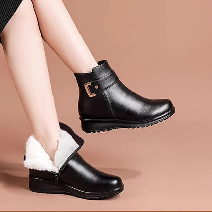 Bottes courtes femme noires doublées fausse fourrure avec boucle