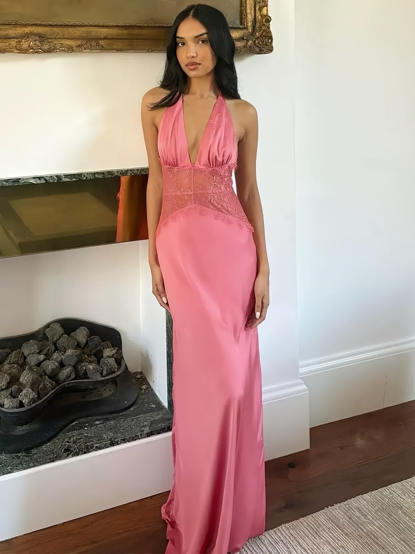 Robe de soirée élégante femme dos nu style glamour pour occasions spéciales