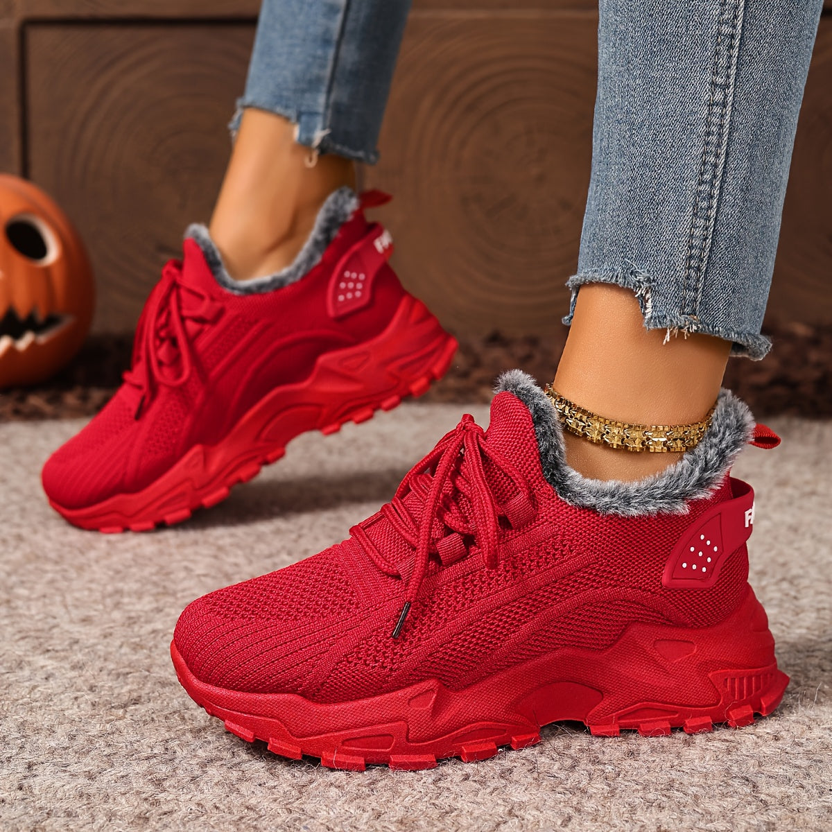Baskets montantes femme en maille avec doublure douce et lacets