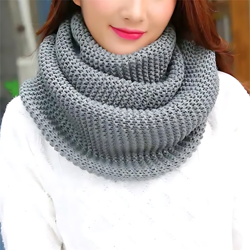 Gebreide zwarte damescol, snoodstijl, warm en comfortabel