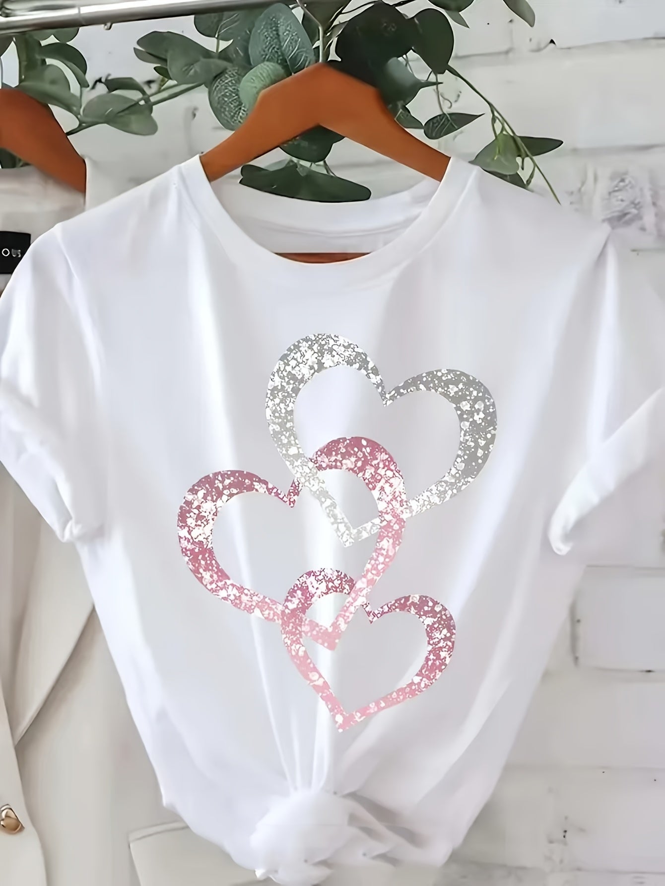 Damen-T-Shirt im lässigen Stil mit glitzernden Herzmotiven, kurze Ärmel, ideal für den Sommer  