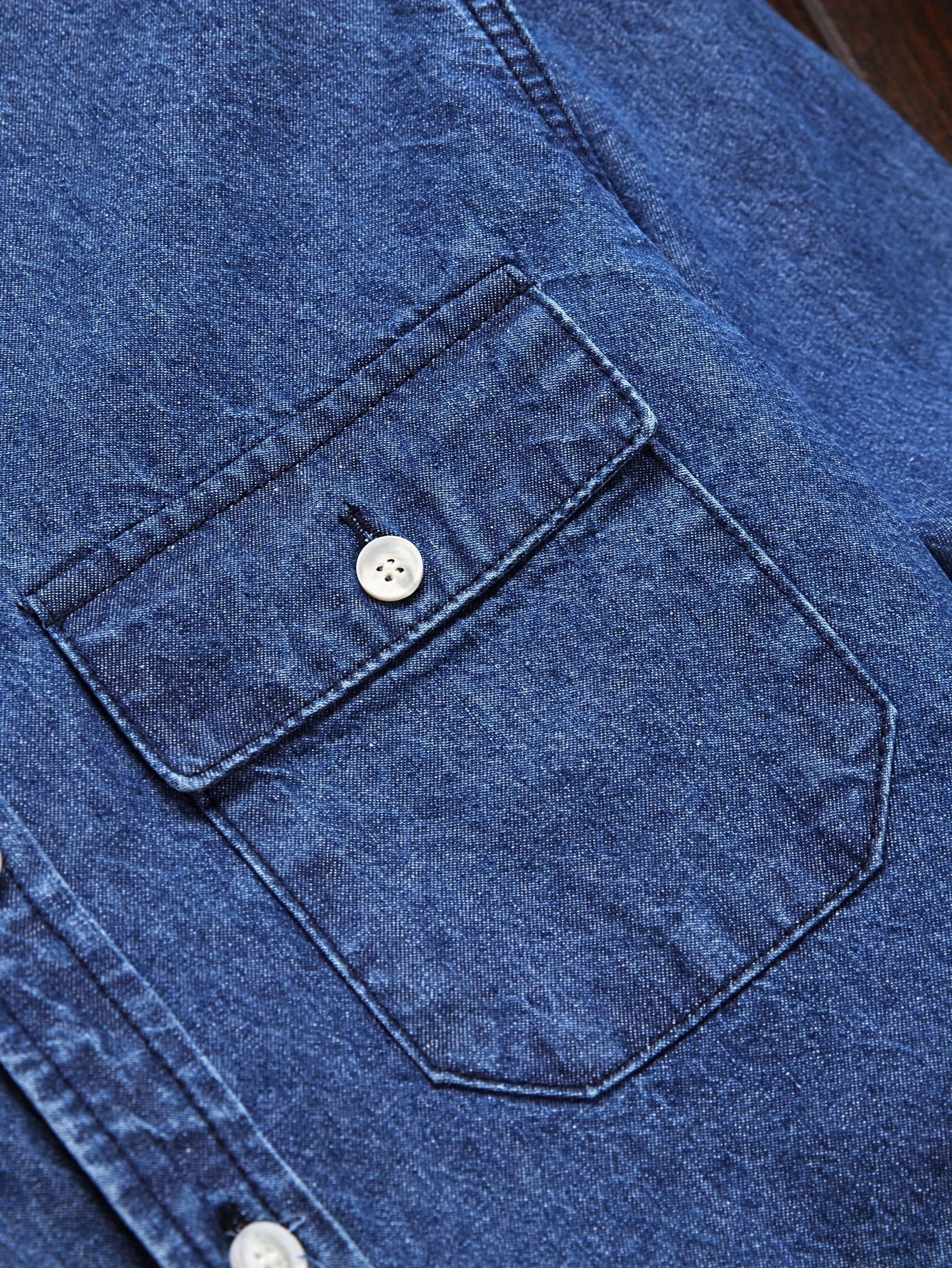 Chemise casual homme à manches longues style denim – Idéale pour le week-end et la mi-saison