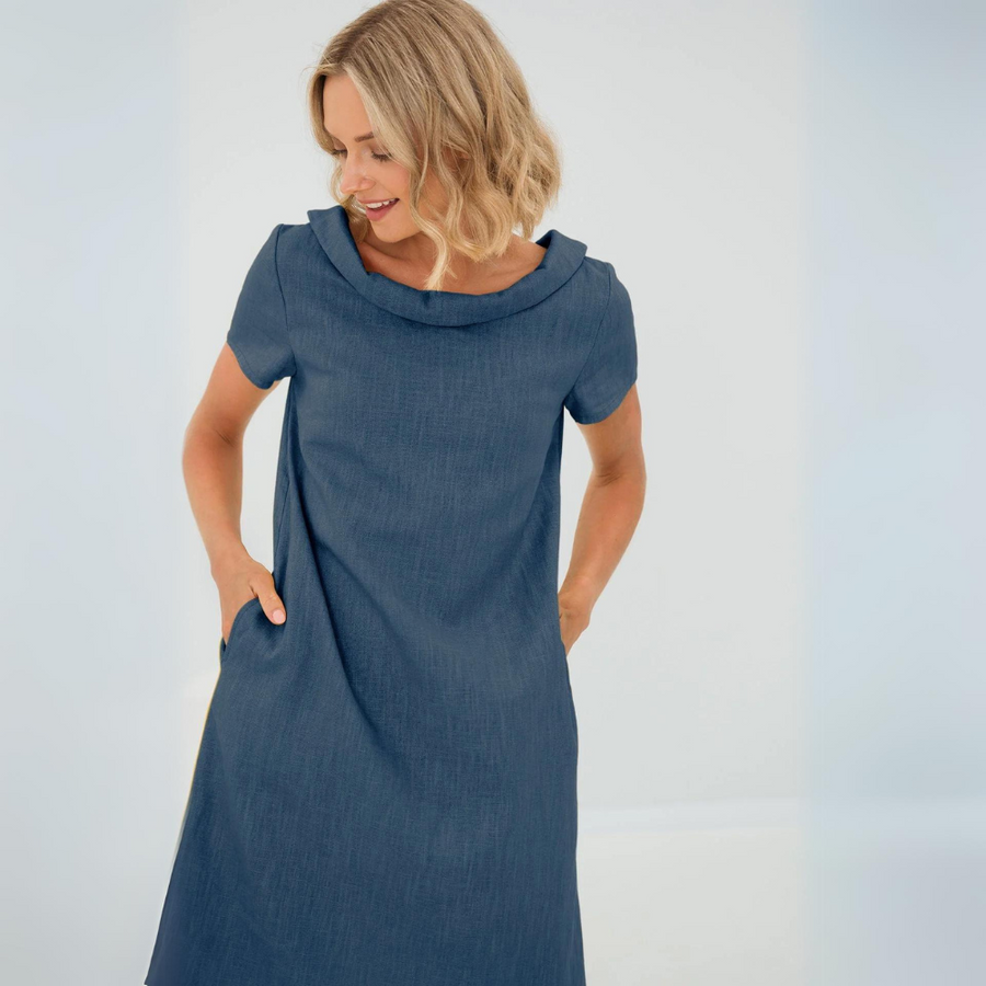 Robe courte col bateau manches courtes en tissu doux uni