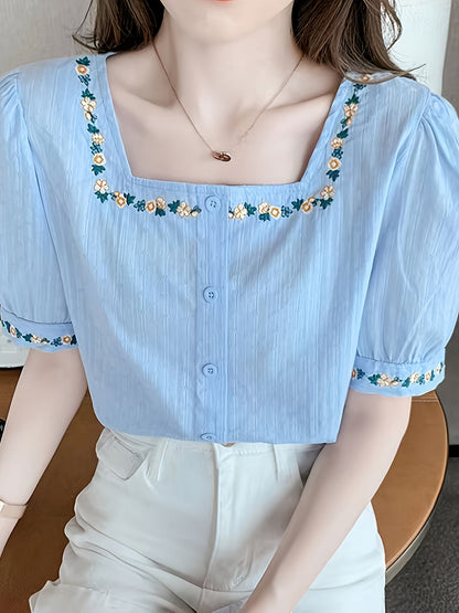 Elegant women's blouse with square neckline and floral embroidery, casual spring-summer style
