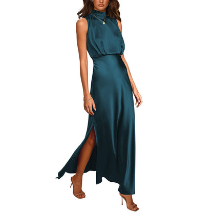 Mary – Bata de satén con cuello alto