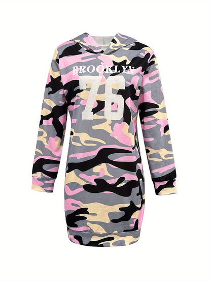 Robe courte sweat à capuche camouflage rose et gris pour femme