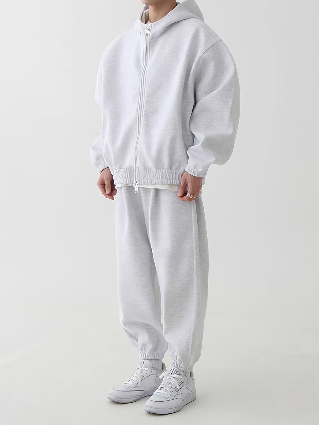 Ensemble survêtement unisexe gris clair à capuche zippé et pantalon décontracté