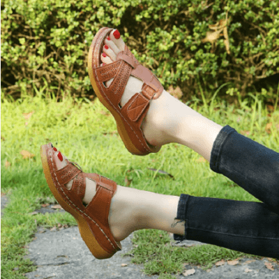 Sandales à enfiler confort compensées pour femmes – Style chic et usage quotidien