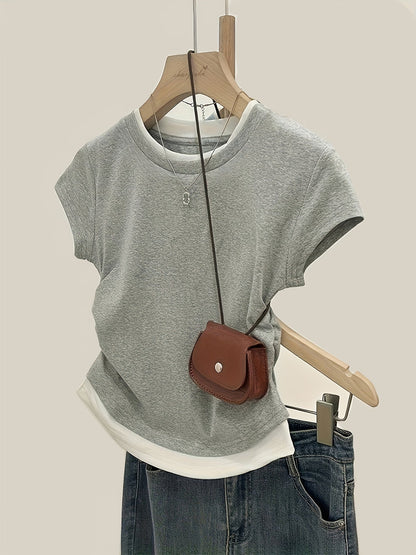 T-shirt décontracté femme style superposé tendance pour un look urbain chic