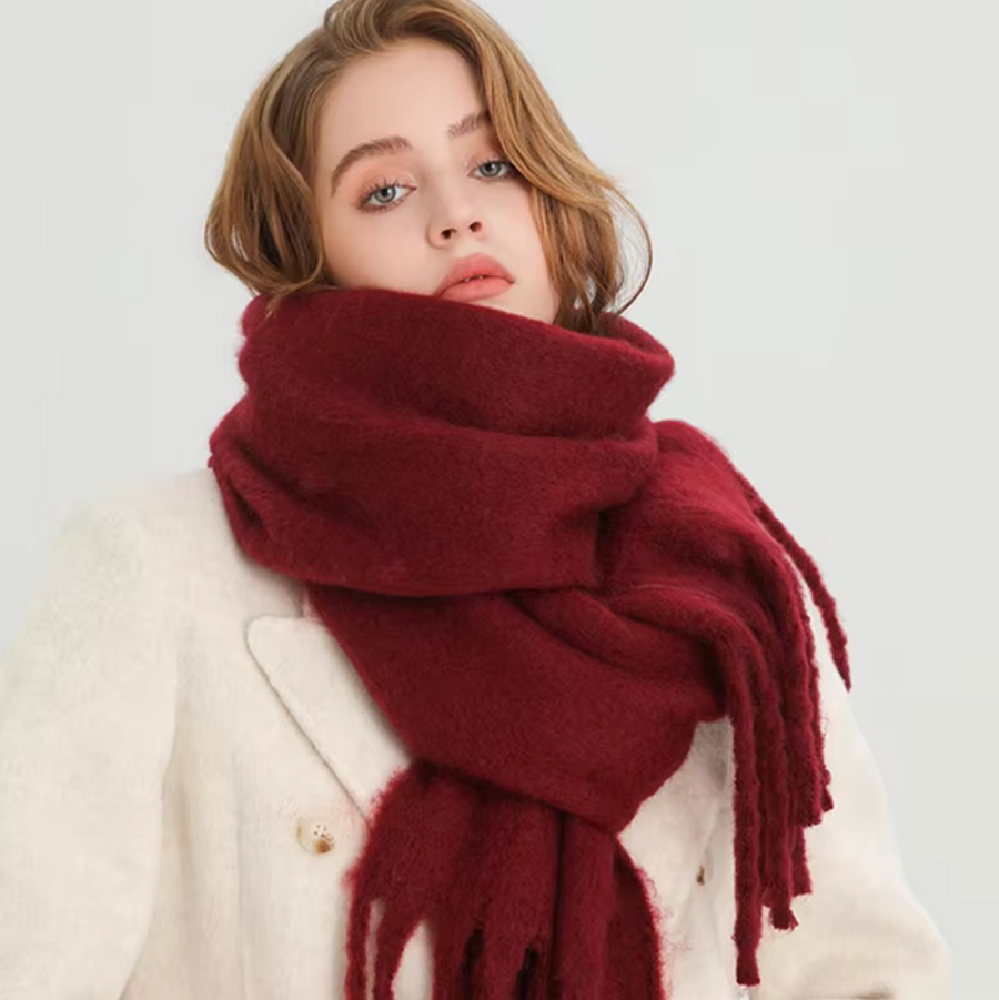 Mjuk och bred scarf med fransar - fuchsia