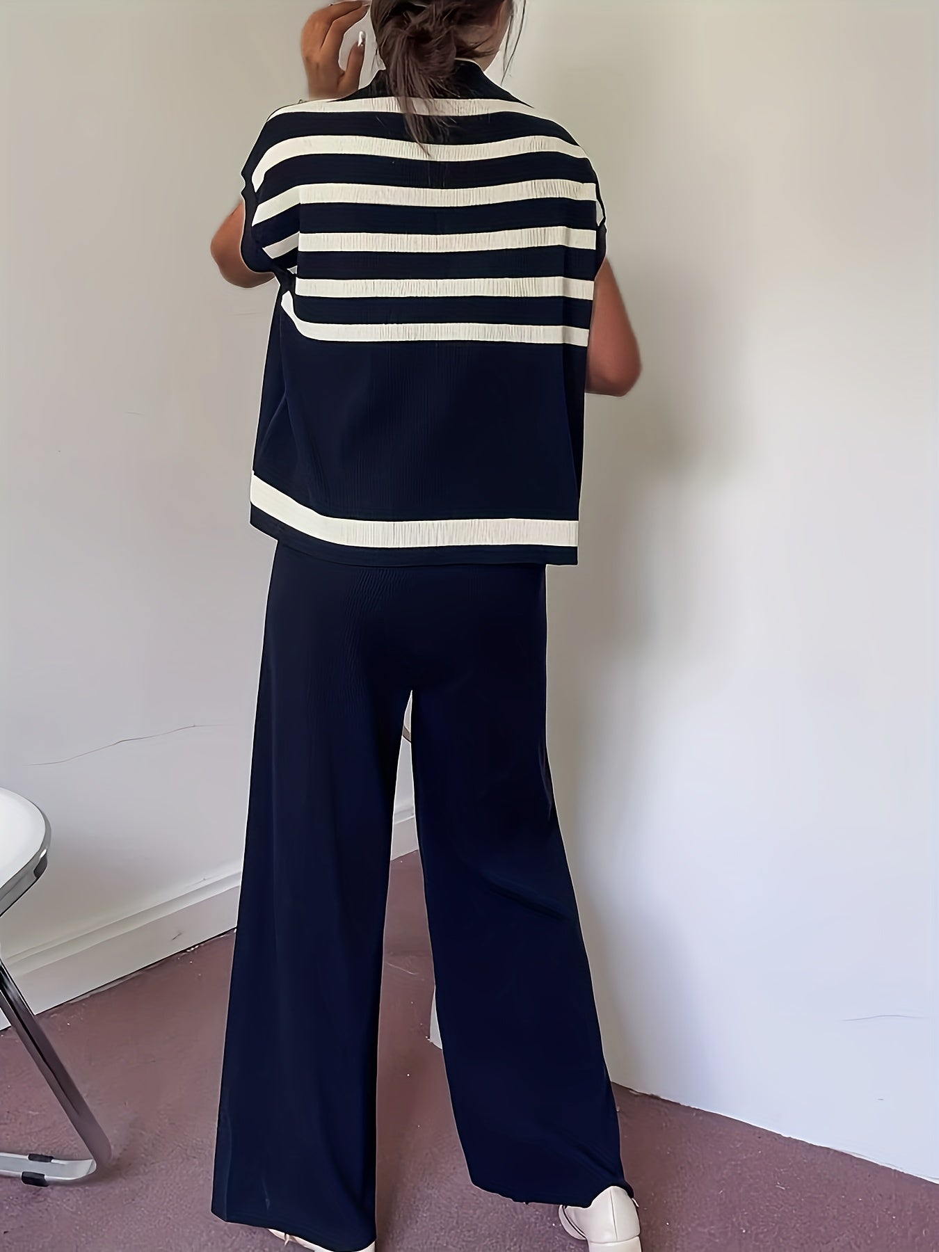 Elegant damesensemble in marinière stijl, casual chic voor lente/zomer