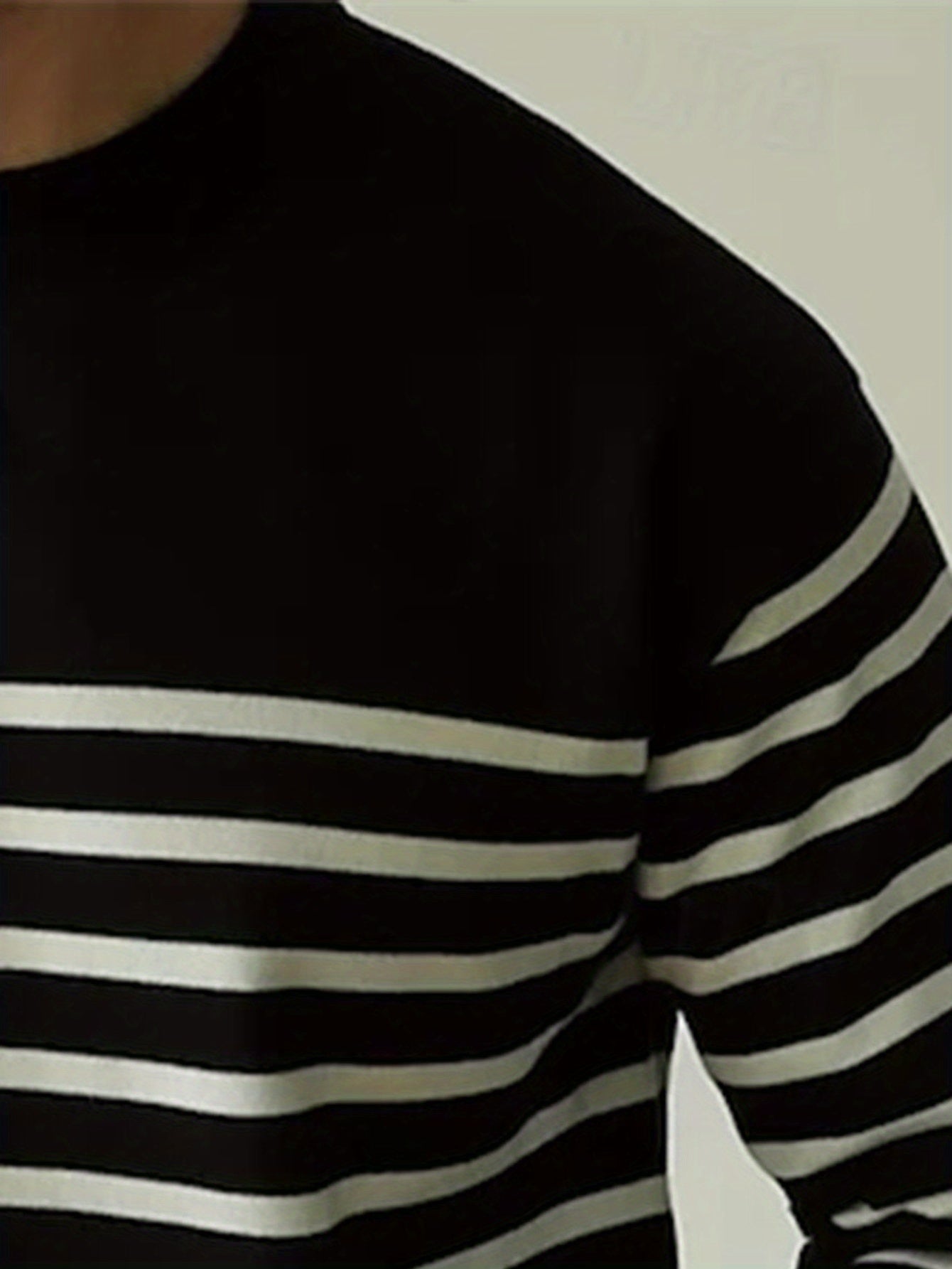 Pull Homme Col Rond Rayé Noir et Blanc Manches Longues