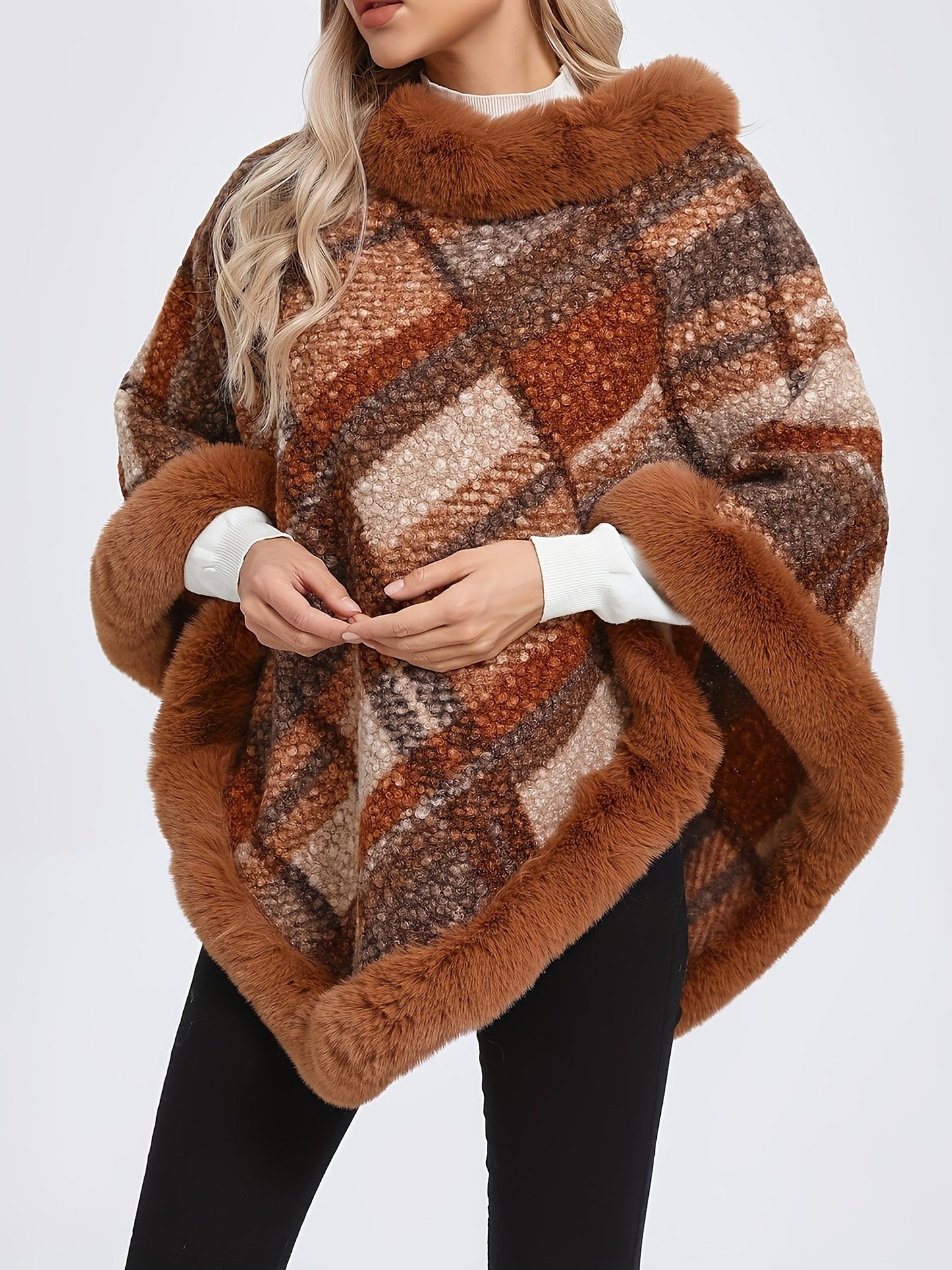 Poncho Femme Chaud Motifs Géométriques et Bordures Imitation Fourrure