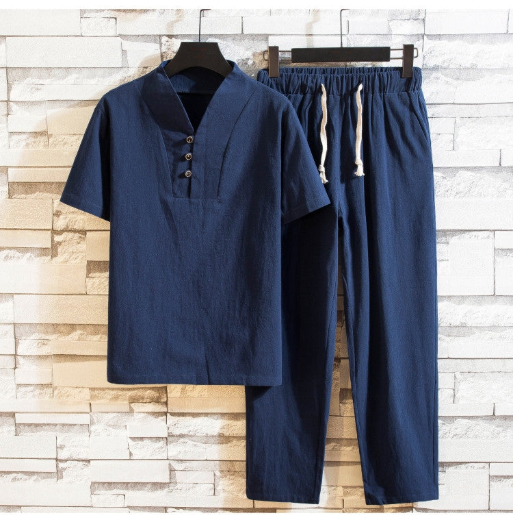 Avslappnad sommaroutfit för herr med kortärmad modern stil