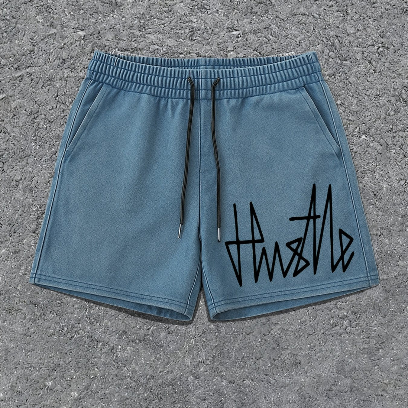 Short homme casual style urbain avec imprimé "Hustle" – idéal pour le streetwear et la détente