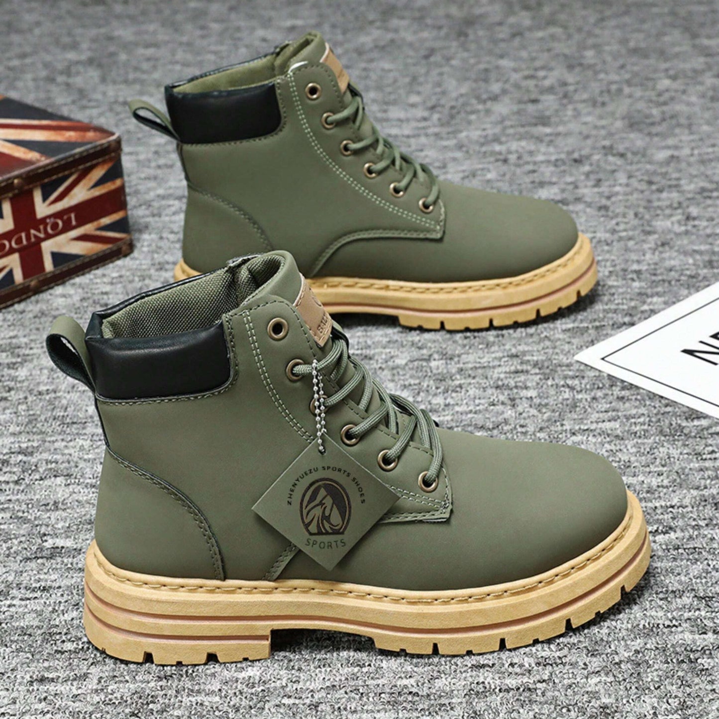 Bottes de randonnée robustes homme style urbain et aventure