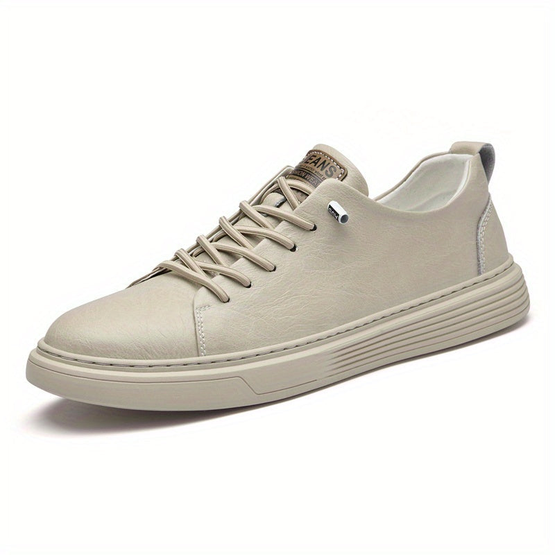 Baskets décontractées homme style urbain moderne à lacets – Sneakers tendance pour usage quotidien