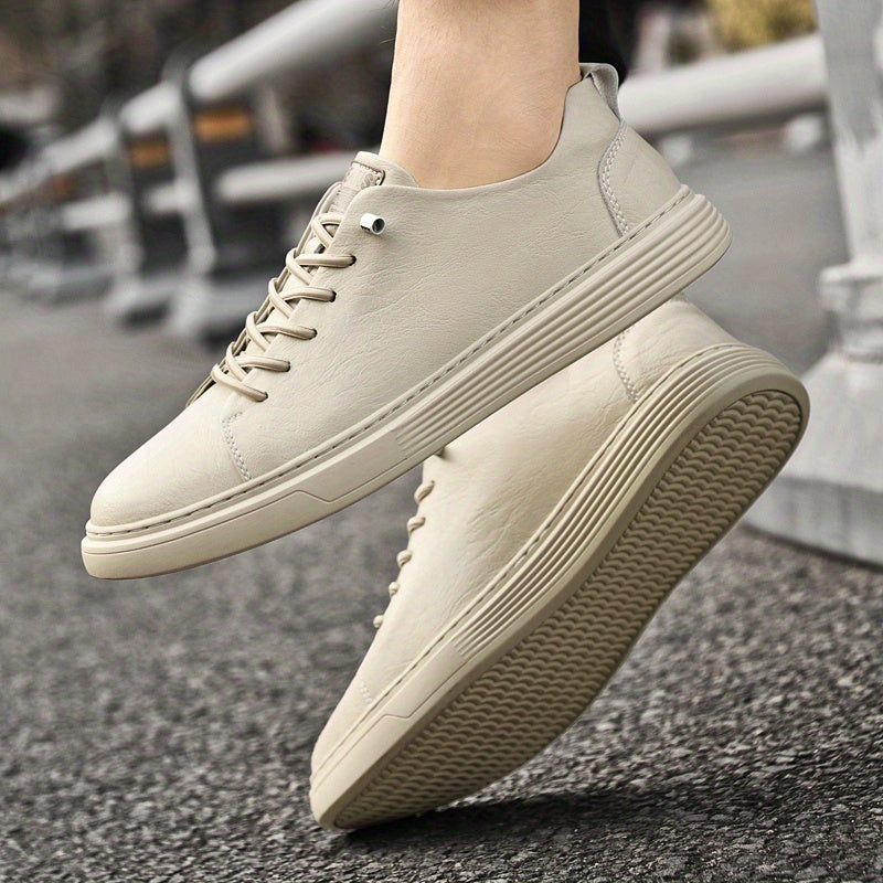 Baskets décontractées homme style urbain moderne à lacets – Sneakers tendance pour usage quotidien