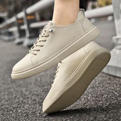 Baskets décontractées homme style urbain moderne à lacets – Sneakers tendance pour usage quotidien