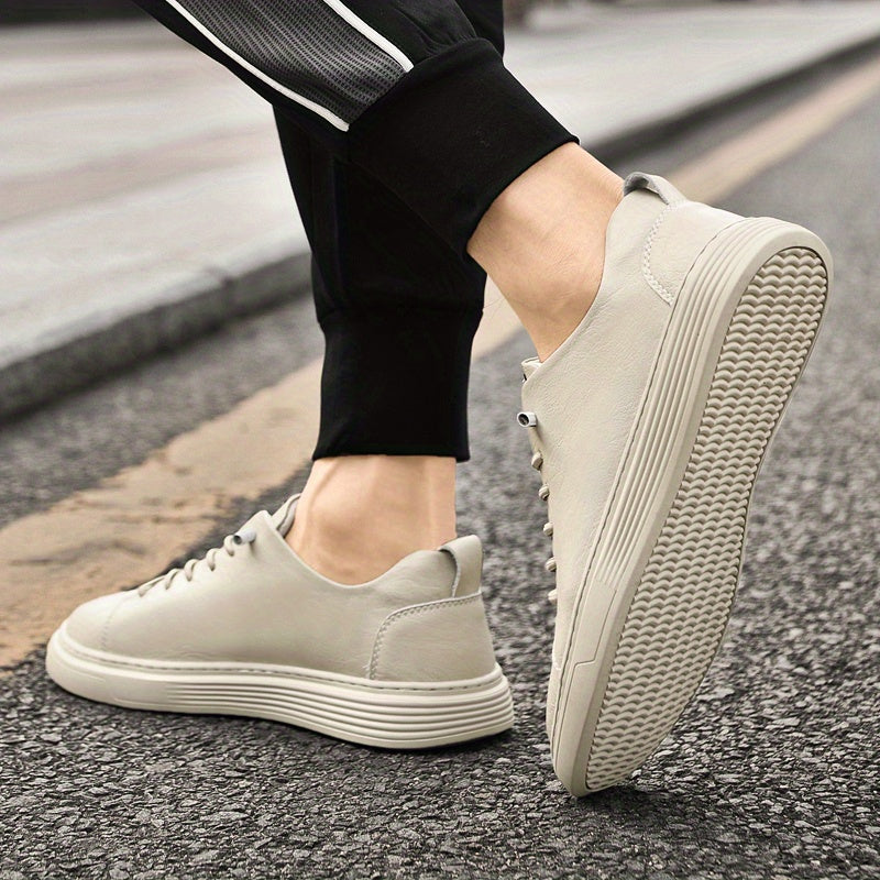 Baskets décontractées homme style urbain moderne à lacets – Sneakers tendance pour usage quotidien